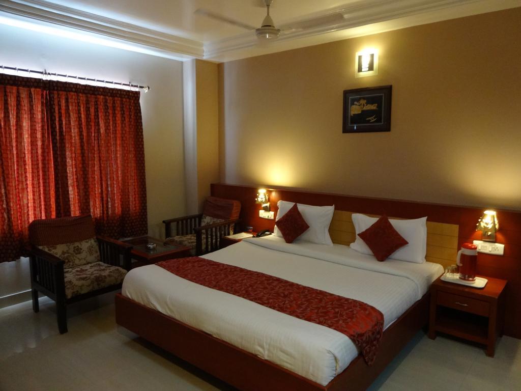 Hotel Green Palace Pondicherry Esterno foto